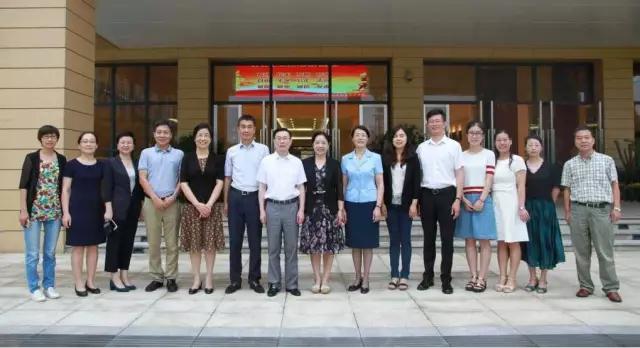 念師恩：杭州市委常委、宣傳部長戚哮虎一行蒞臨北師大附中慰問參觀