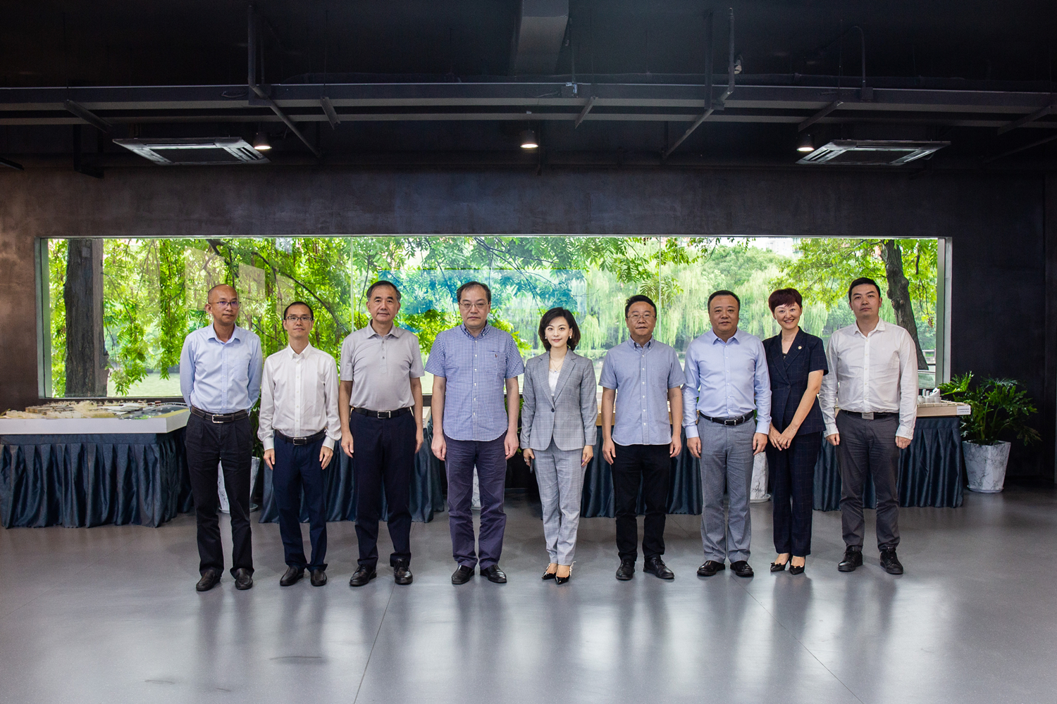 賦能共贏 啟行未來 | 南都物業(yè)服務(wù)集團與杭州運河集團、杭州旅游集團簽署合作協(xié)議